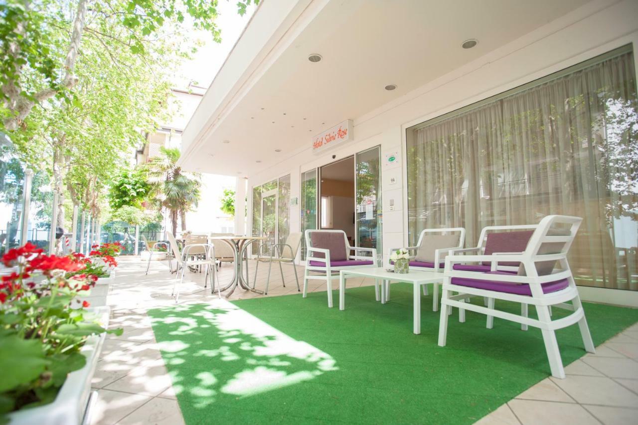 Villa Silvie Rose Чезенатико Экстерьер фото